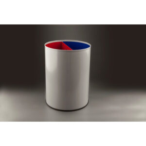TRES CUBETAS INTERIORES DE 42L. CAPACIDAD TOTAL 150L